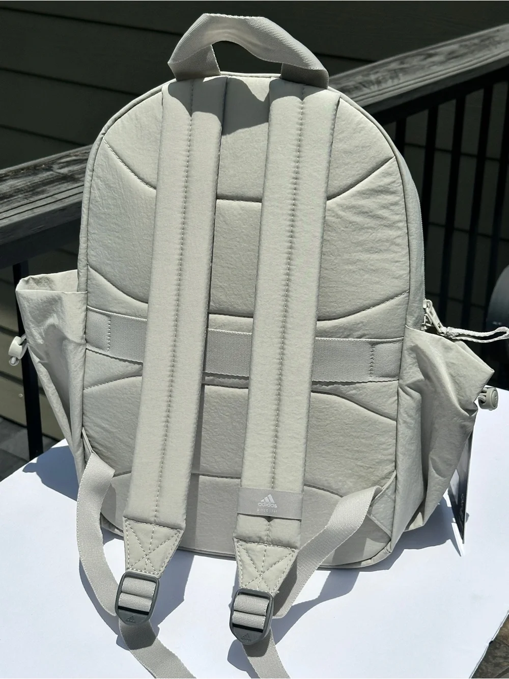Adidas Beige Weekender Large Sports / Travel / Backpack Bag NEW - Picture 3 of 9